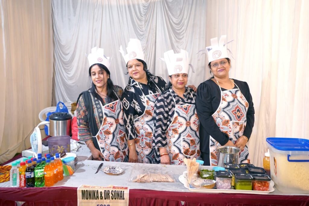 तूफान-बारिश भी नहीं रोक पाई अग्र आनंद मेले की रौनक, 38 स्टॉल में दिखा स्वाद और हुनर