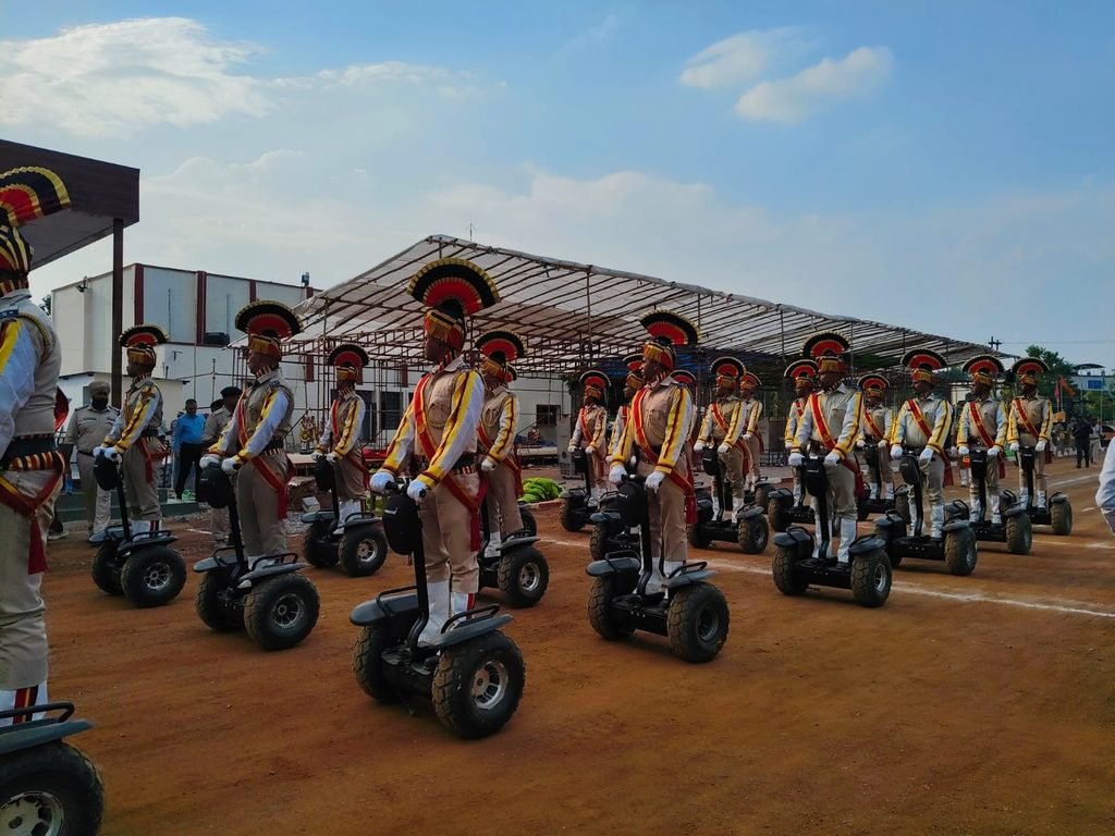 रायपुर में RPF का 42वां स्थापना दिवस 12 अक्टूबर को मनाया जाएगा। परेड, ड्रोन, रोबोट अर्जुन और कमांडो टीम के प्रदर्शन के साथ उत्कृष्ट जवानों को पदक मिलेंगे।